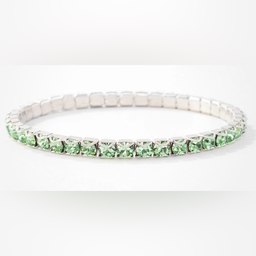 Touchstone Crystal stretch bracelet peridot for August birthstone NWT in pouch